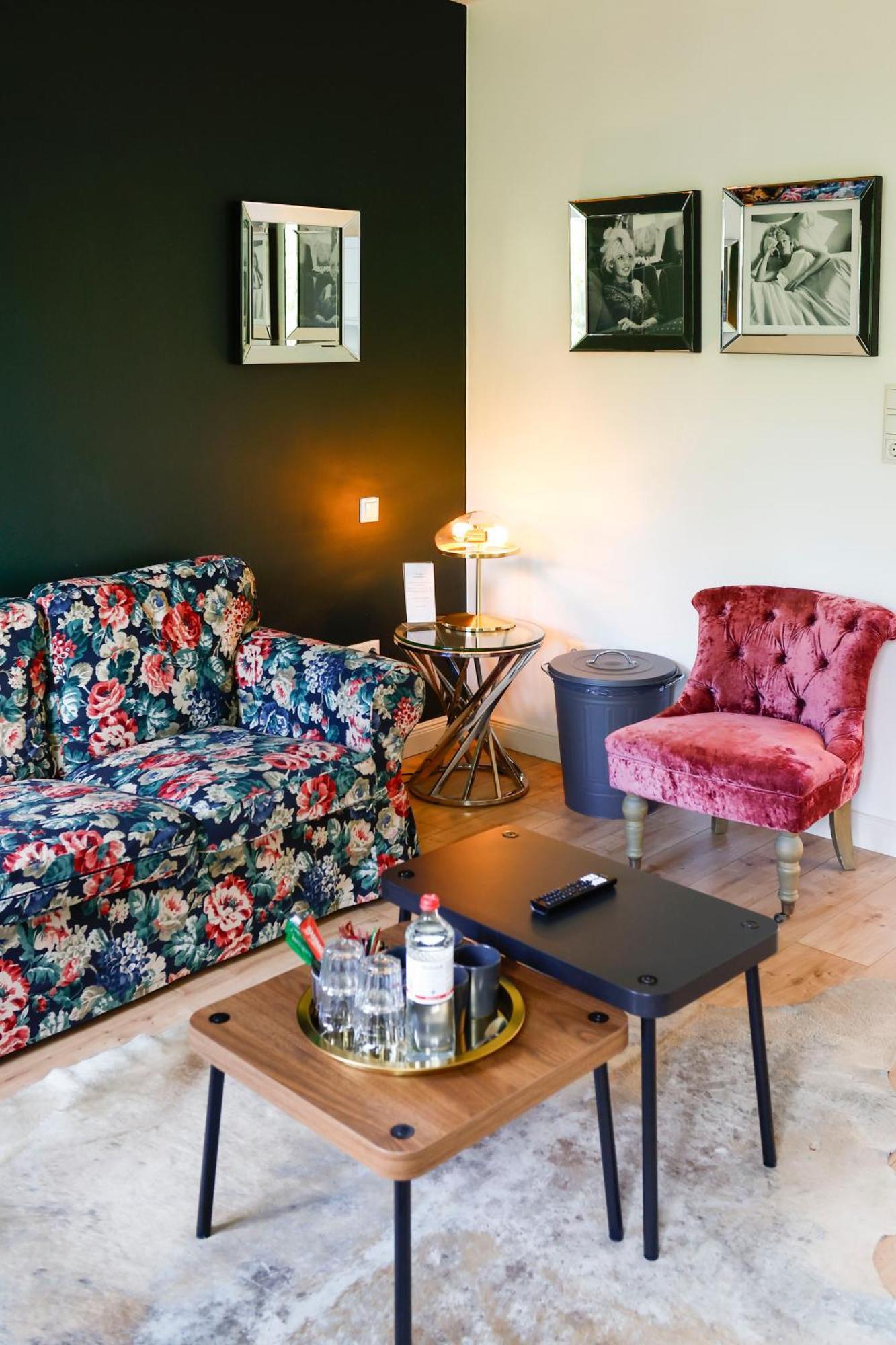 Sleephotels Alsterroom Hamburgo Exterior foto