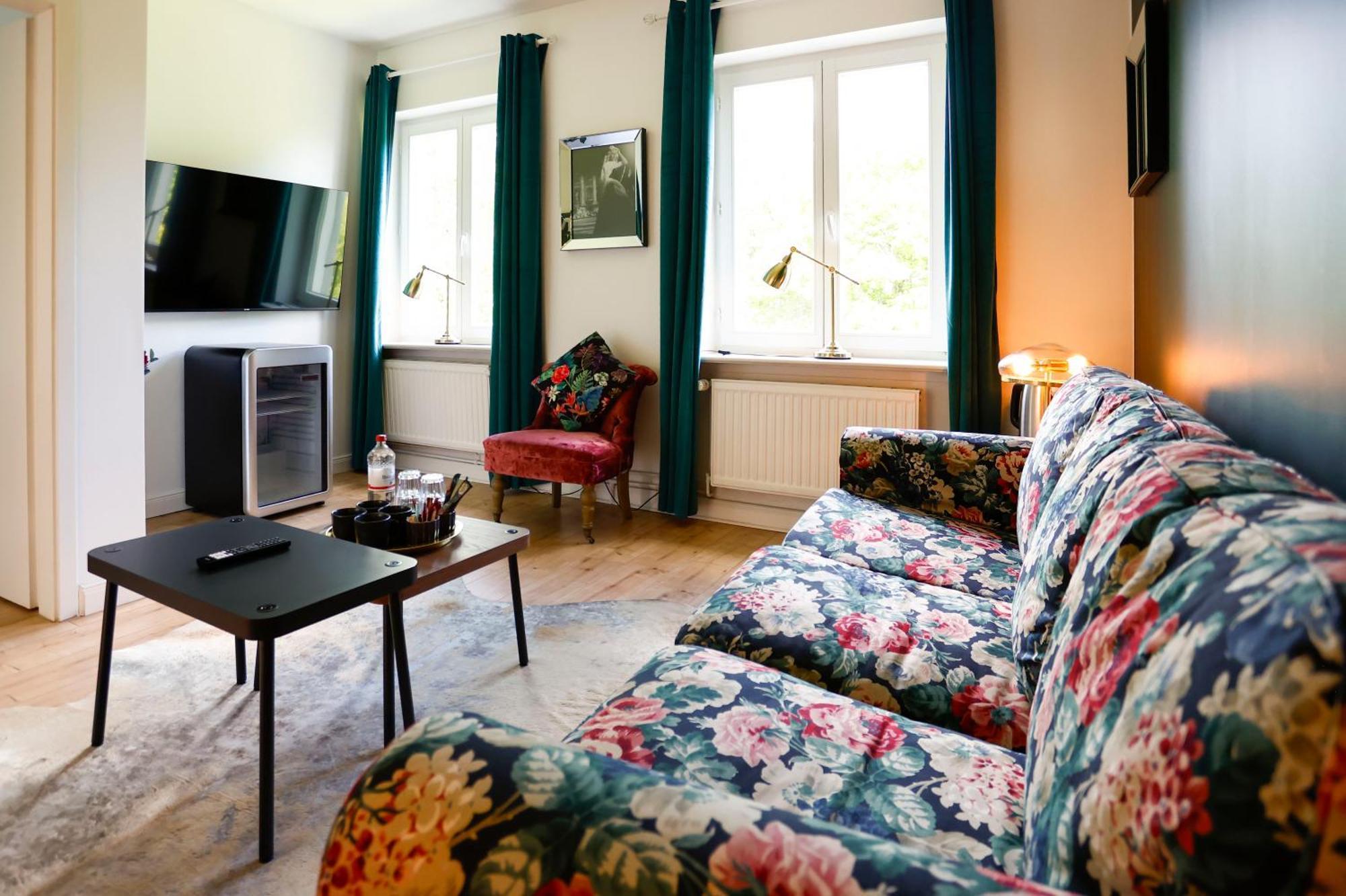 Sleephotels Alsterroom Hamburgo Exterior foto